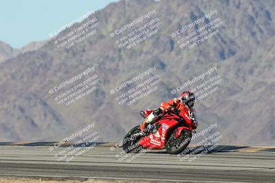 media/Dec-01-2025-Moto Forza (Mon) [[2daa91e15f]]/1-Advanced Group/Session 4 Turn 9/